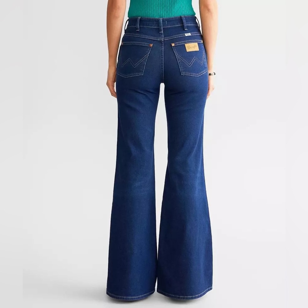 Wrangler Women's Blue Flare Jeans - Picture 4 of 6